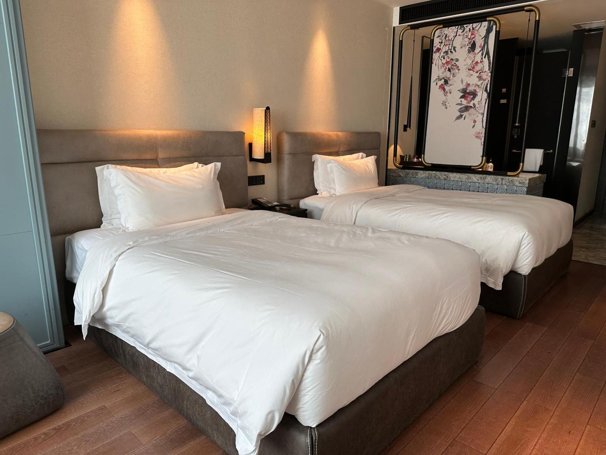 柏高酒店-深圳公明广场地铁站店 Экстерьер фото