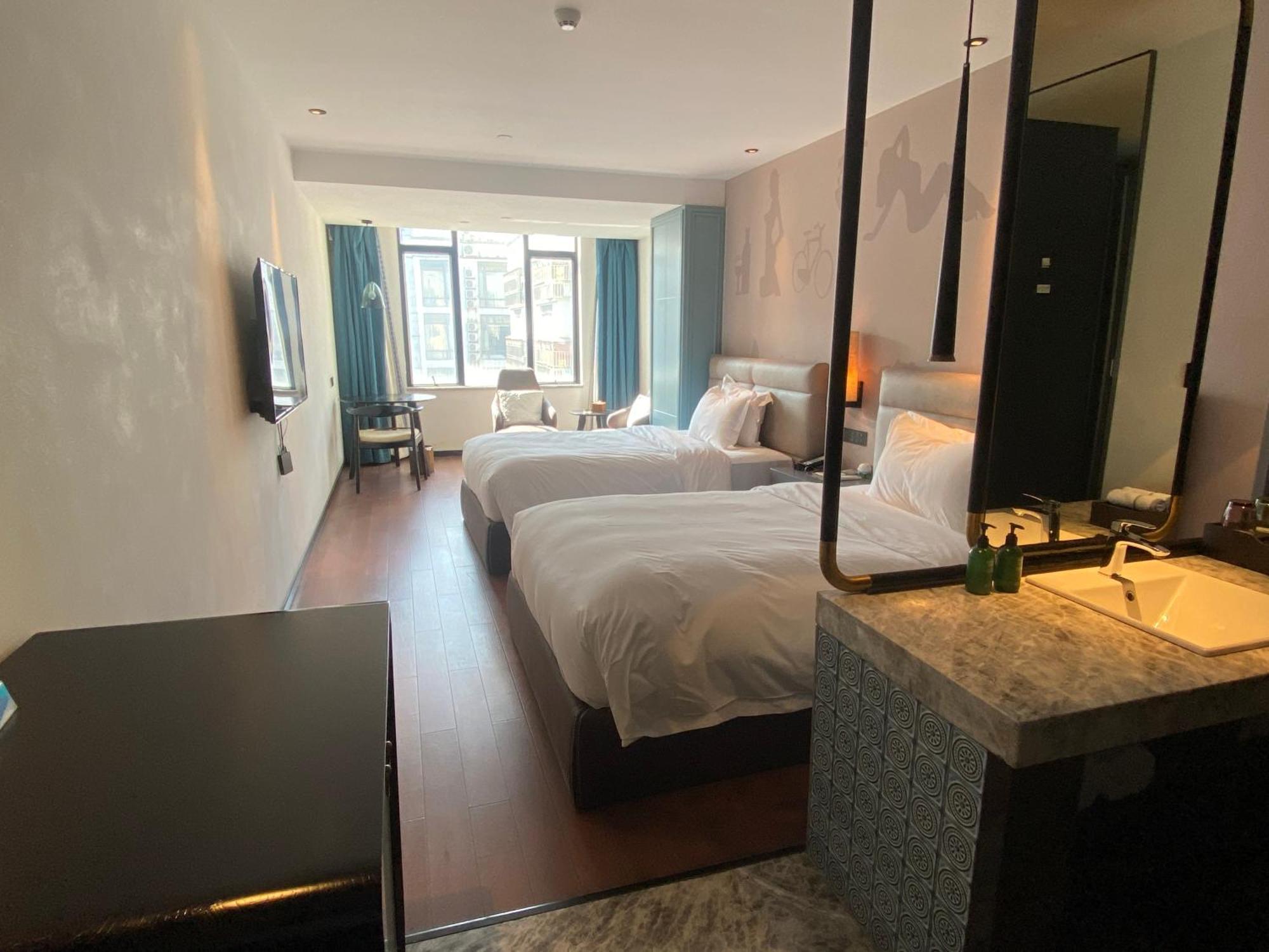 柏高酒店-深圳公明广场地铁站店 Экстерьер фото