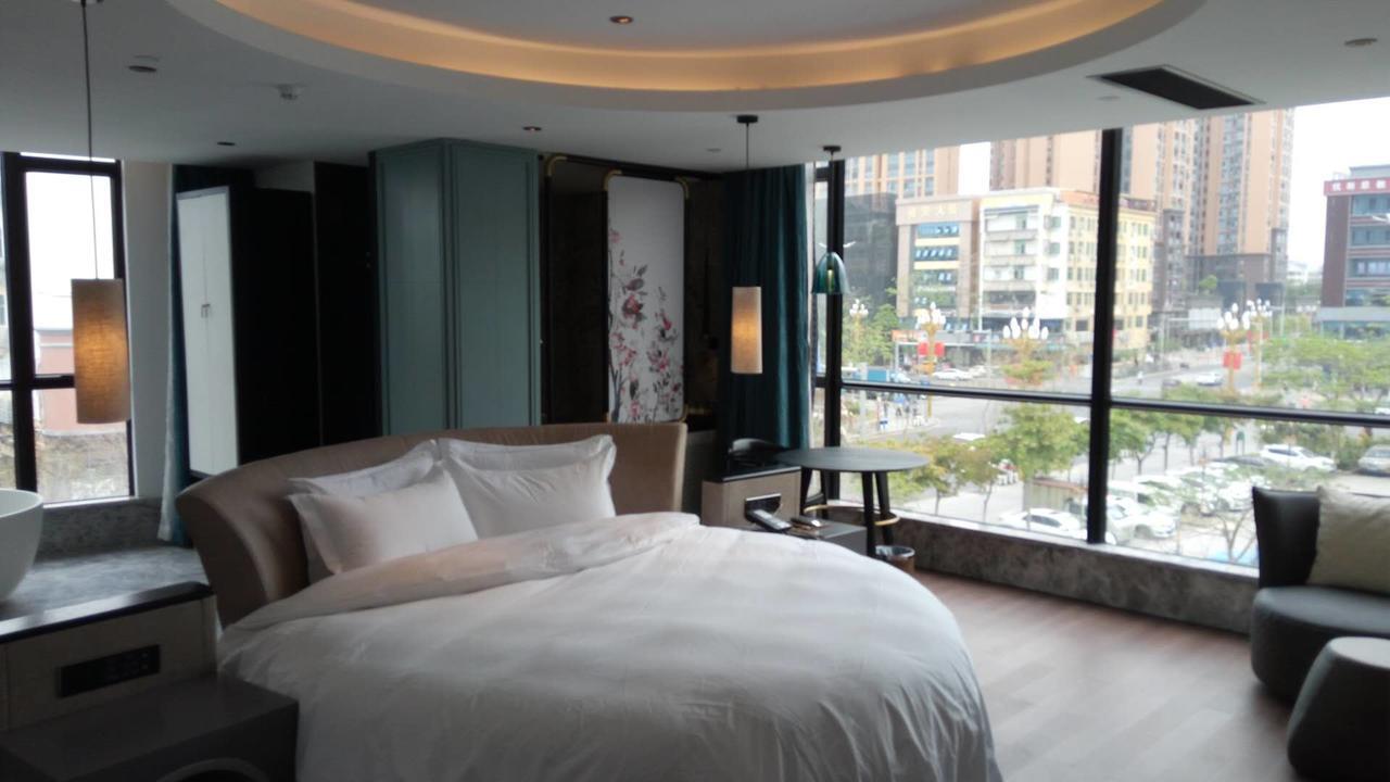 柏高酒店-深圳公明广场地铁站店 Экстерьер фото