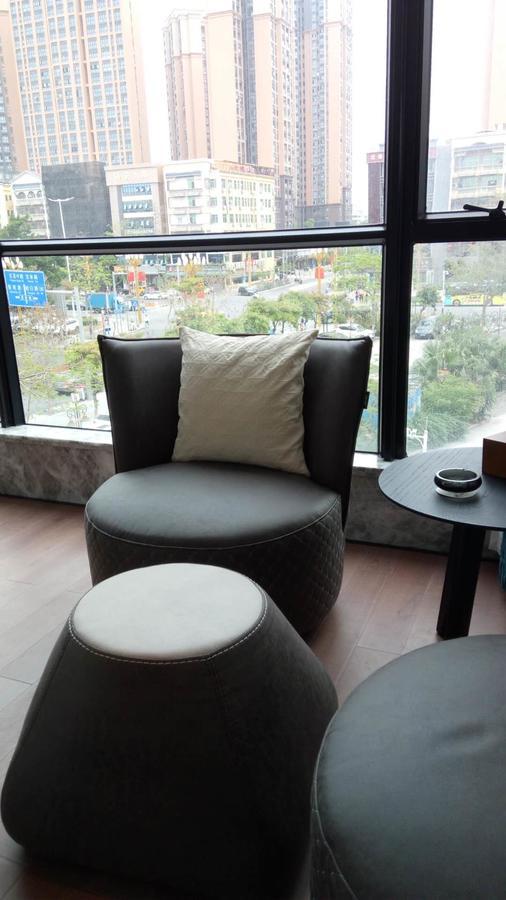 柏高酒店-深圳公明广场地铁站店 Экстерьер фото